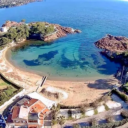 Appartement Avec Jardin Clos Classe Premium Piscine Chauffee * Saint-Raphael (Var)